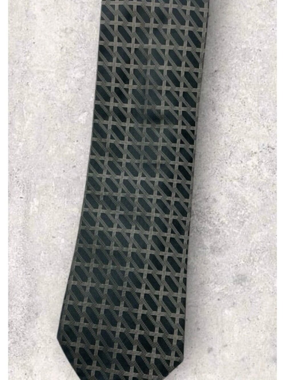 GUCCI Silk Tie ITALY Gray Changing Beige Geometric W:3.8" EUC - Picture 6 of 6